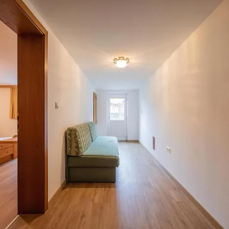 Flat With Sep Entrance *