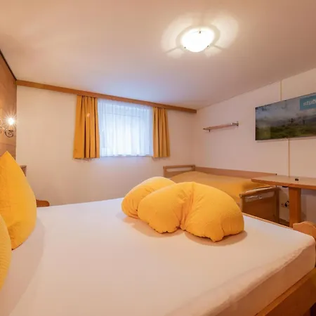 Flat With Sep Entrance Appartement *