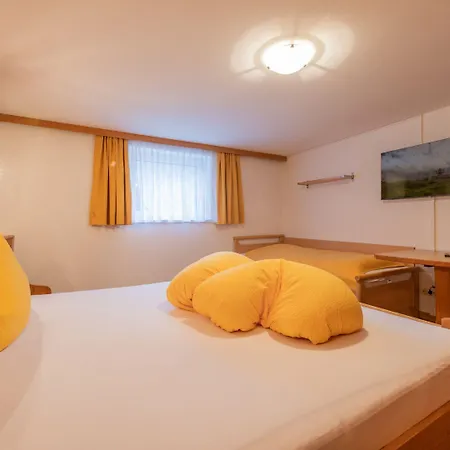 Flat With Sep Entrance Appartement *